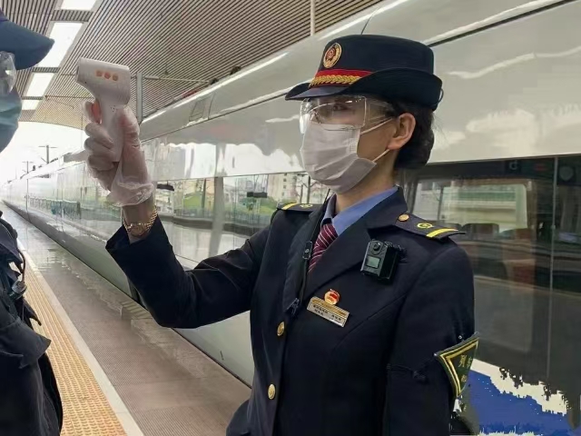 高铁乘务上几休几交社保